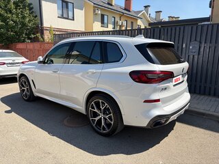 2022 BMW X5 40i IV (G05/G18), белый, 8050000 рублей, вид 5