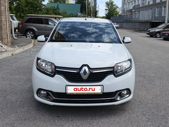 2018 Renault Logan II, белый, 880000 рублей - вид 1