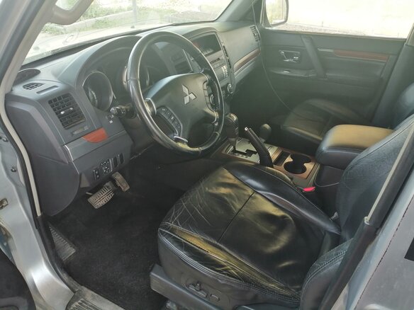 2007 Mitsubishi Pajero IV, серебристый - вид 6