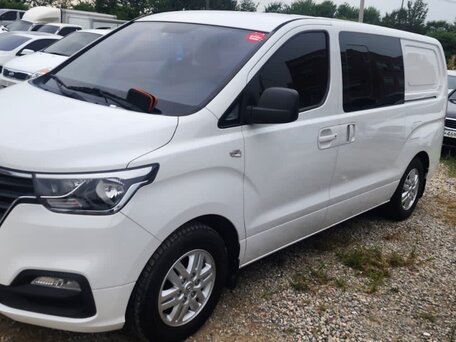 2019 Hyundai Grand Starex, белый, 1650000 рублей, вид 2