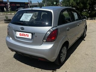 2010 Kia Rio II Рестайлинг, серебристый, 575000 рублей, вид 4