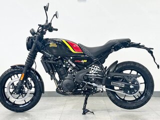 2026 Royal Enfield Guerrilla 450, чёрный, 554000 рублей, вид 3