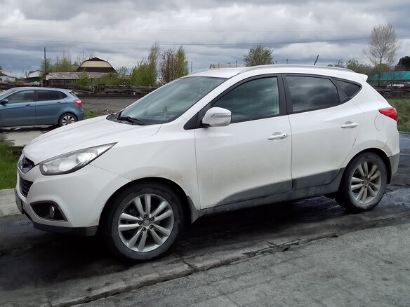 2011 Hyundai ix35 I, белый - вид 3