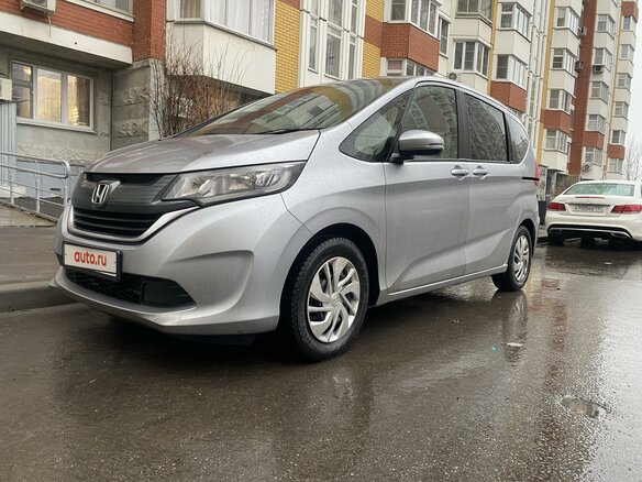 2019 Honda Freed II, серый, 1400000 рублей - вид 9