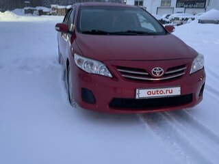 2011 Toyota Corolla X (E140, E150) Рестайлинг, красный, 1390000 рублей, вид 3
