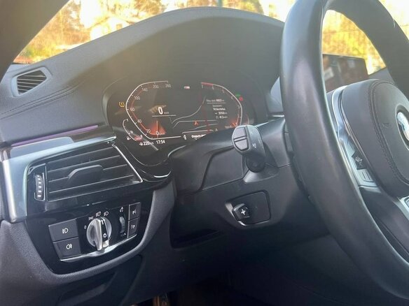 2019 BMW 5 серии 520i VII (G30/G31/G38), чёрный, 3524878 рублей - вид 11