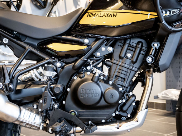 2025 Royal Enfield Himalayan, чёрный, 615000 рублей - вид 9