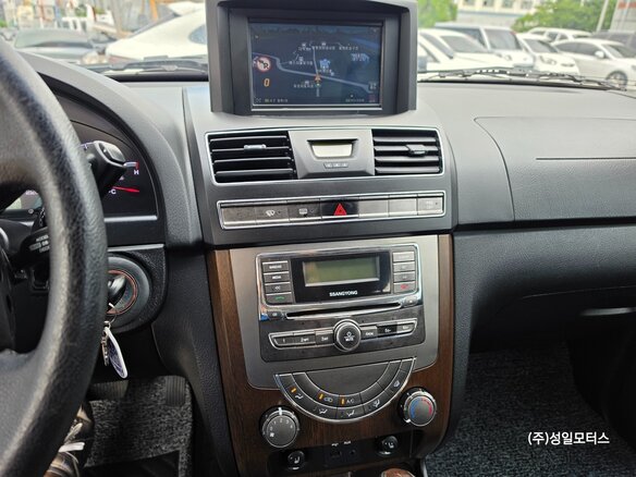 2014 SsangYong Rexton III, серебристый, 1440000 рублей - вид 6