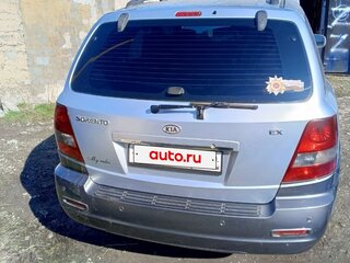 2005 Kia Sorento 5-speed I, серебристый, 799000 рублей, вид 3