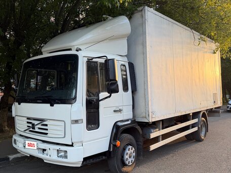 2004 Volvo FL, белый, 1490000 рублей, вид 1