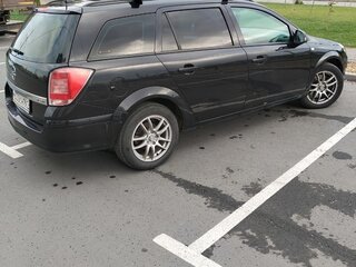 2009 Opel Astra H Рестайлинг, чёрный, 700000 рублей, вид 2