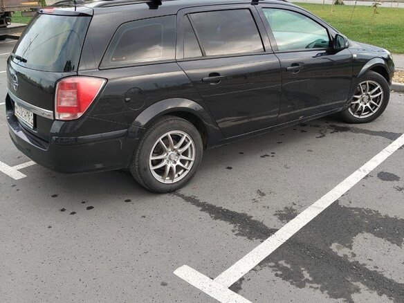 2009 Opel Astra H Рестайлинг, чёрный, 700000 рублей - вид 1