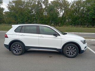 2019 Volkswagen Tiguan II, белый, 3599990 рублей, вид 4
