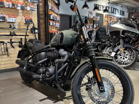 2021 Harley-Davidson Street Bob, зелёный, 1980000 рублей, вид 3