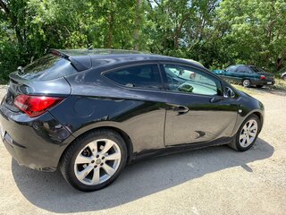2012 Opel Astra GTC J Рестайлинг, чёрный, 850000 рублей, вид 3