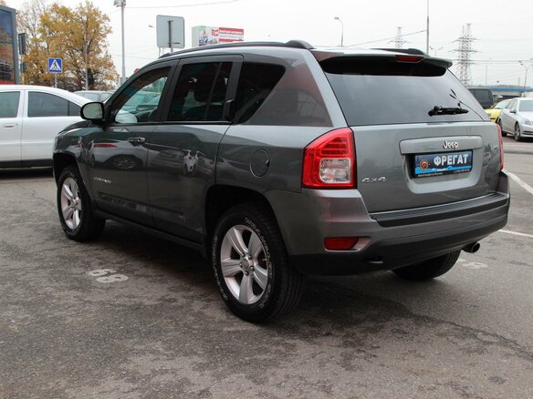 2014 Jeep Compass I Рестайлинг 2, серый - вид 23