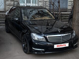 2011 Mercedes-Benz C-Класс 180 BlueEFFICIENCY III (W204) Рестайлинг, чёрный, 1450000 рублей, вид 1