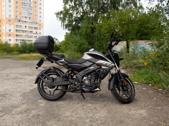 2023 Bajaj Pulsar NS 200, серебристый, 320000 рублей - вид 2