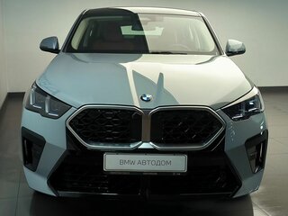 2025 BMW X2 sDrive25i II (U10), серый, 5350000 рублей, вид 2