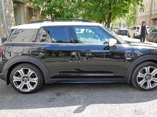 2021 Mini Countryman Cooper S II Рестайлинг, чёрный, 5800000 рублей, вид 3