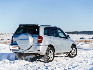 2003 Toyota RAV4 II (XA20) Рестайлинг, серебристый, 995000 рублей, вид 4