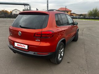 2016 Volkswagen Tiguan Euro 6 I Рестайлинг, красный, 1730000 рублей, вид 4