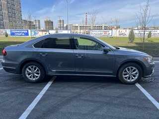 2017 Volkswagen Passat (North America and China) I Рестайлинг, серый, 1500000 рублей, вид 3
