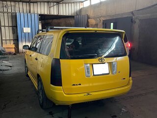 2003 Toyota Succeed I, жёлтый, 500000 рублей, вид 2