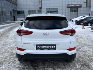 2016 Hyundai Tucson III, белый, 1980000 рублей, вид 5