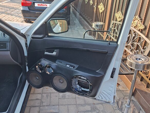 2010 Lada (ВАЗ) Priora I, белый, 325000 рублей - вид 12