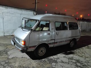 1981 Toyota Town Ace I Рестайлинг, золотистый, 150000 рублей, вид 2