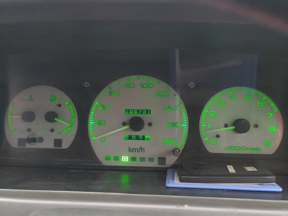 1991 Mitsubishi RVR I, зелёный - вид 3