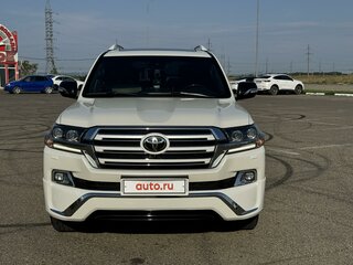 2017 Toyota Land Cruiser 200 Series Рестайлинг 2, белый, 7500000 рублей, вид 5
