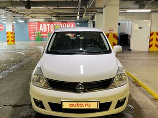 2013 Nissan Tiida I Рестайлинг, белый, 1000000 рублей, вид 2