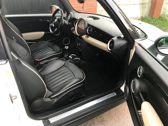 2011 Mini Hatch Cooper S II (R56) Рестайлинг, белый - вид 14