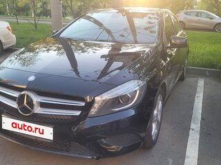 2015 Mercedes-Benz A-Класс 180 III (W176), чёрный, 1730000 рублей, вид 4