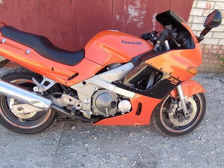 1999 Kawasaki ZZR 600, оранжевый, 250000 рублей, вид 1