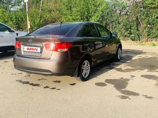 2011 Kia Cerato 5-speed II, золотистый, 650000 рублей, вид 3