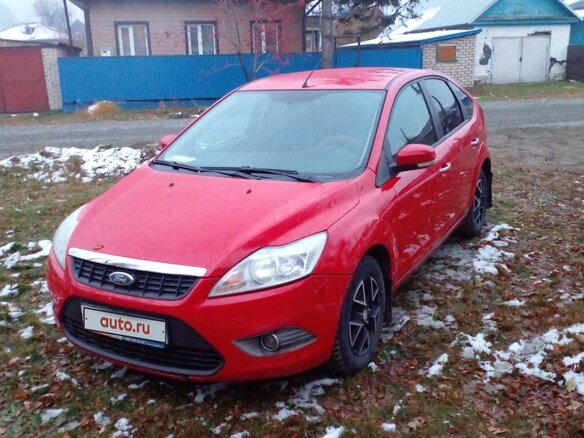 2011 Ford Focus II Рестайлинг, красный, 700000 рублей