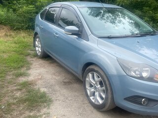 2010 Ford Focus II Рестайлинг, серый, 700000 рублей, вид 1