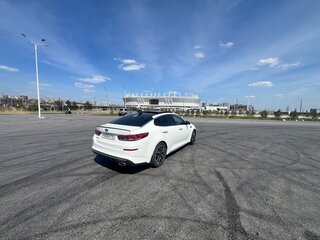 2018 Kia Optima IV, белый, 1500000 рублей, вид 4