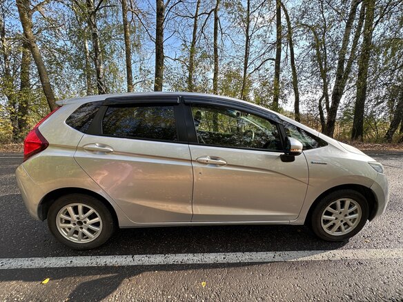 2015 Honda Fit III, серебристый, 850000 рублей - вид 3