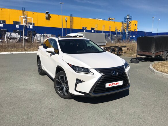 2017 Lexus RX 200t IV, белый, 4550000 рублей