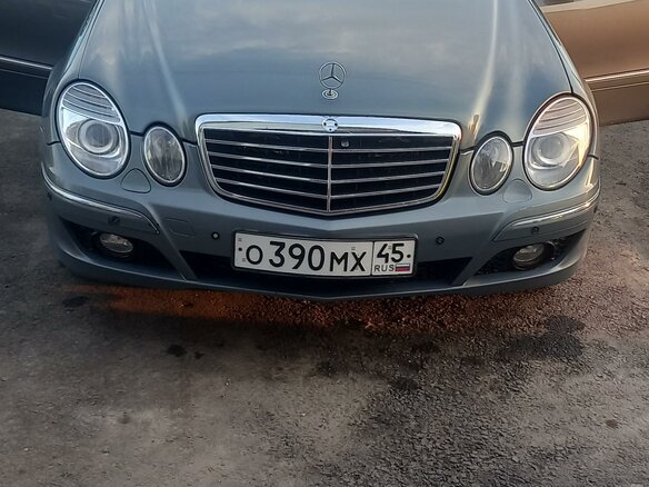 2004 Mercedes-Benz E-Класс 220 III (W211, S211), серый, 1500000 рублей - вид 2