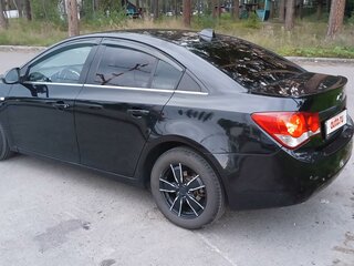 2013 Chevrolet Cruze I Рестайлинг, чёрный, 900000 рублей, вид 4