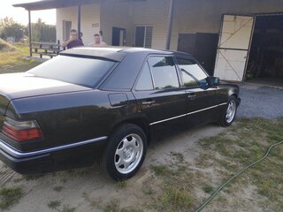 1988 Mercedes-Benz W124 230, чёрный, 360000 рублей, вид 2