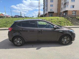 2015 Kia Rio III Рестайлинг, коричневый, 950000 рублей, вид 2