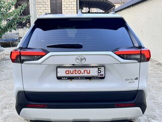 2023 Toyota RAV4 V (XA50), белый, 3450000 рублей, вид 4