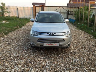 2013 Mitsubishi Outlander III, серебристый, 1800000 рублей, вид 1