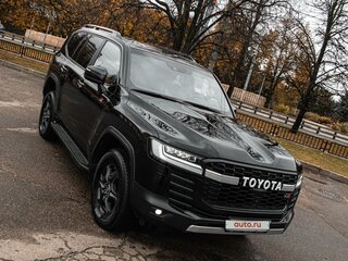 2022 Toyota Land Cruiser 300 Series, чёрный, 12000000 рублей, вид 4